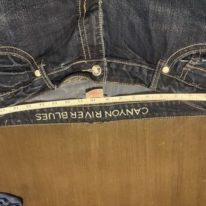 Canyon River Blues Women’s Dark Blue Jeans